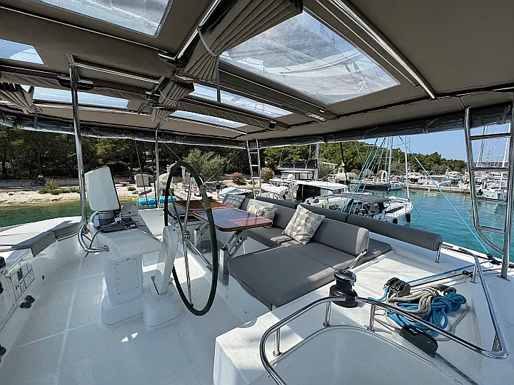 Lagoon 52F - 