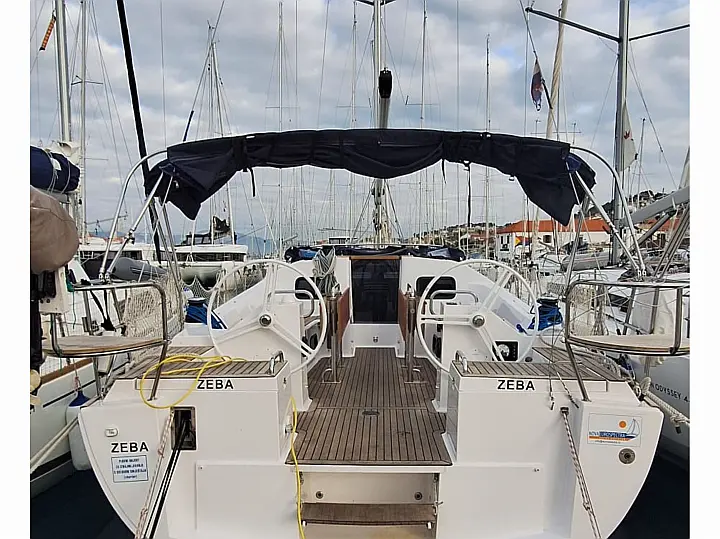 Elan Impression 45 - External image