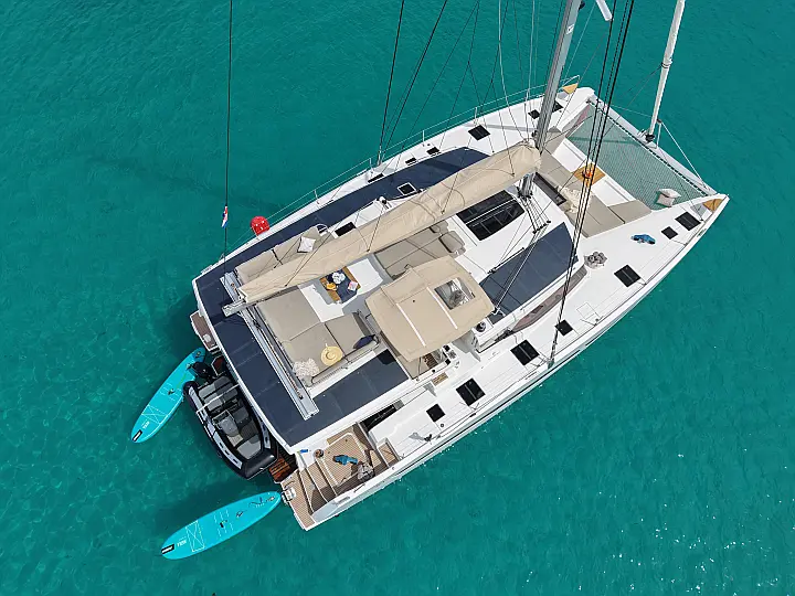 Aura 51 - 