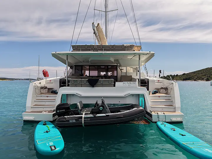 Aura 51 - 