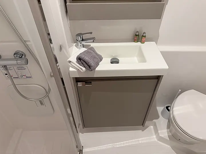 Aura 51 - 