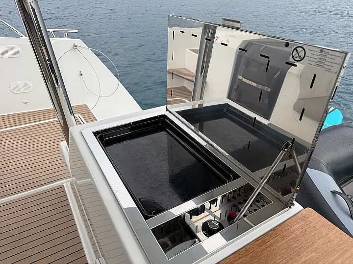 Aura 51 - 