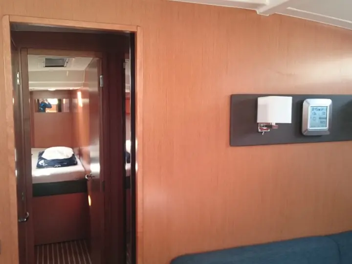 Bavaria Cruiser 51 - Interior