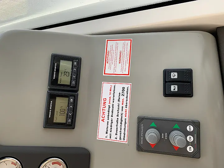 Bavaria Virtess 420 Fly - bow thruster