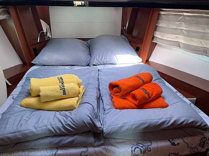 Bavaria Virtess 420 Fly - main cabin
