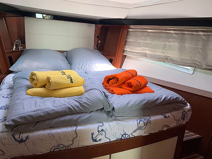 Bavaria Virtess 420 Fly - main cabin