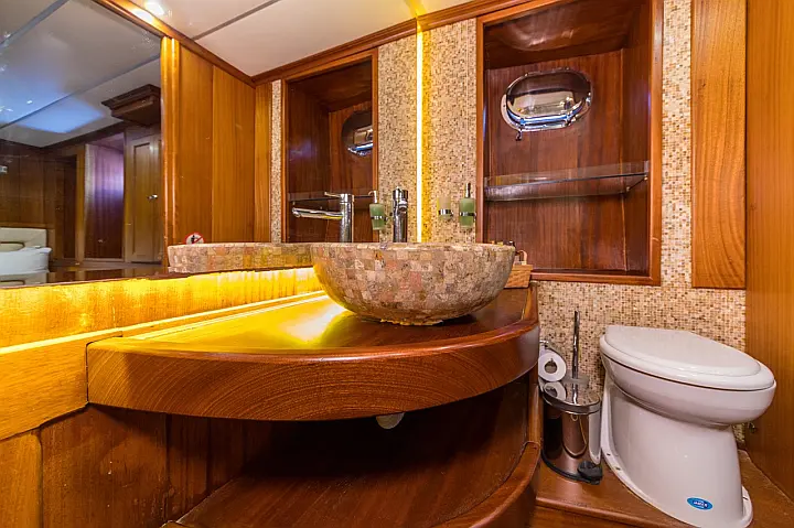 MOTORSAILOR DEA DEL MARE - 