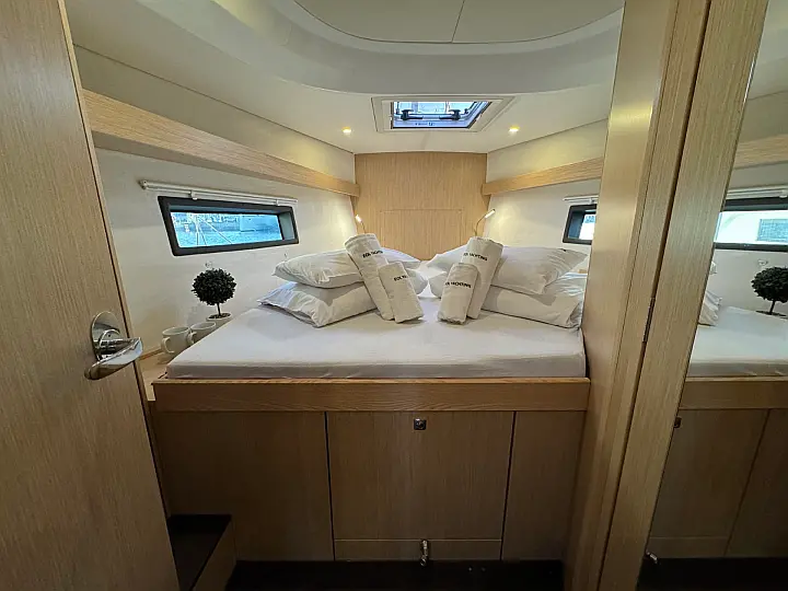 Bavaria C42 - 