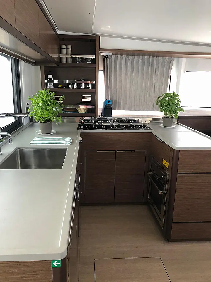Lagoon 46 - 