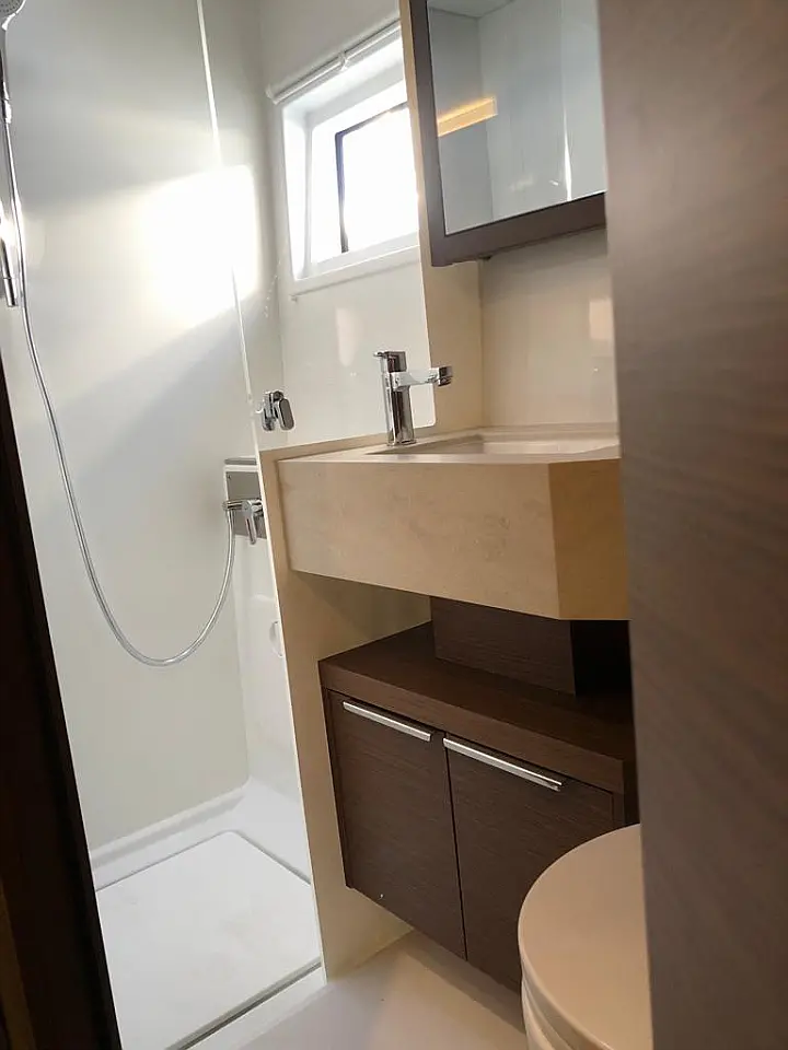 Lagoon 46 - 