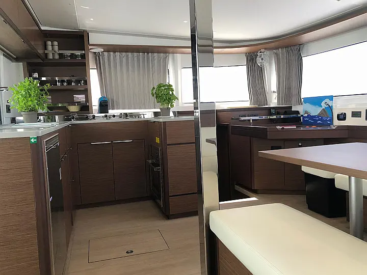 Lagoon 46 - 