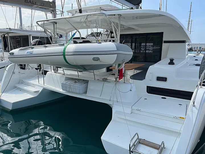 Lagoon 42 - 