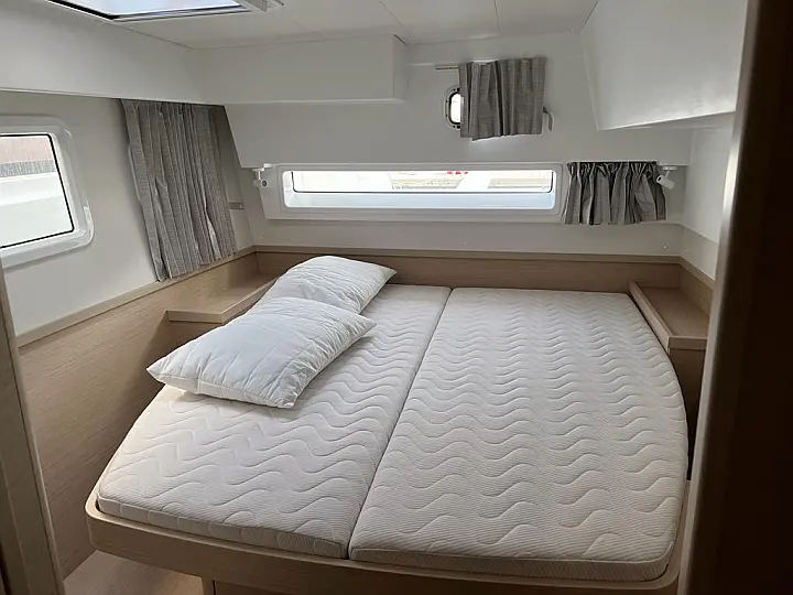 Lagoon 42 - 
