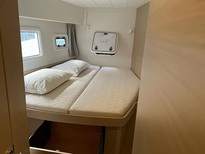 Lagoon 42 - 