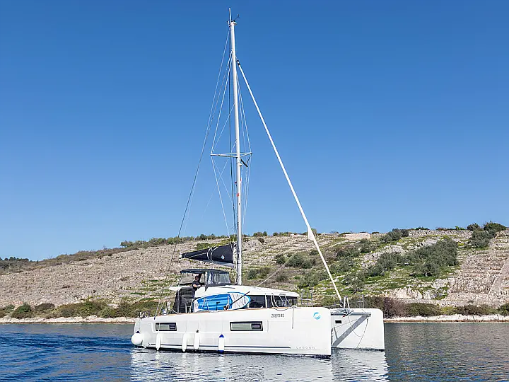 Lagoon 40 - External image