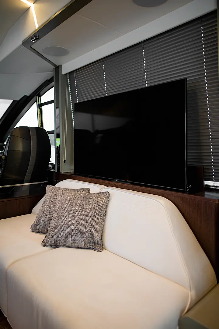 Sunseeker 65 - 