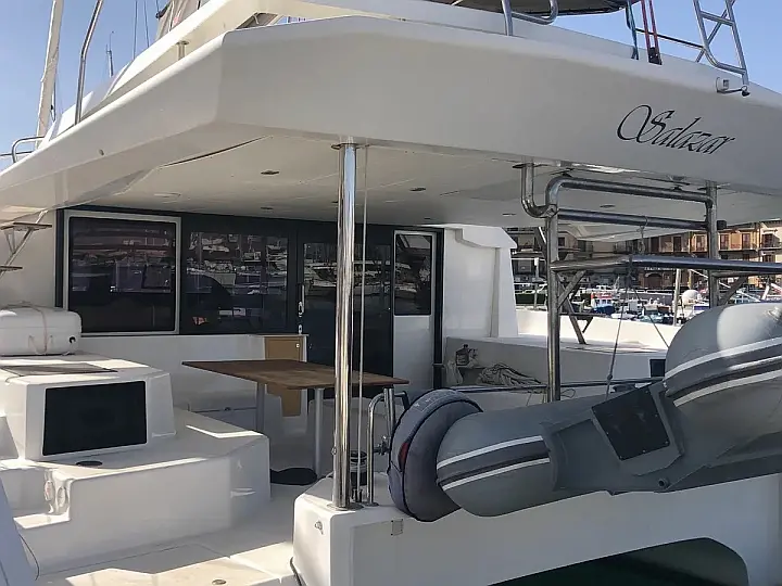 Dufour 48 CAT - External image