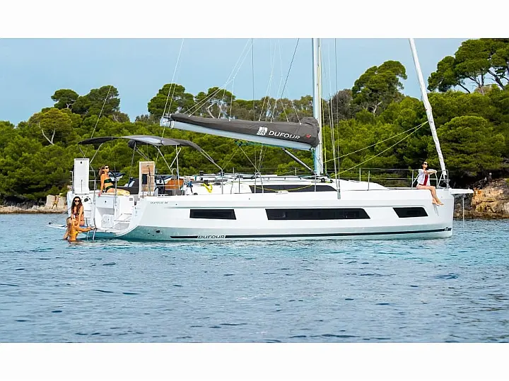 Dufour 44 - External image