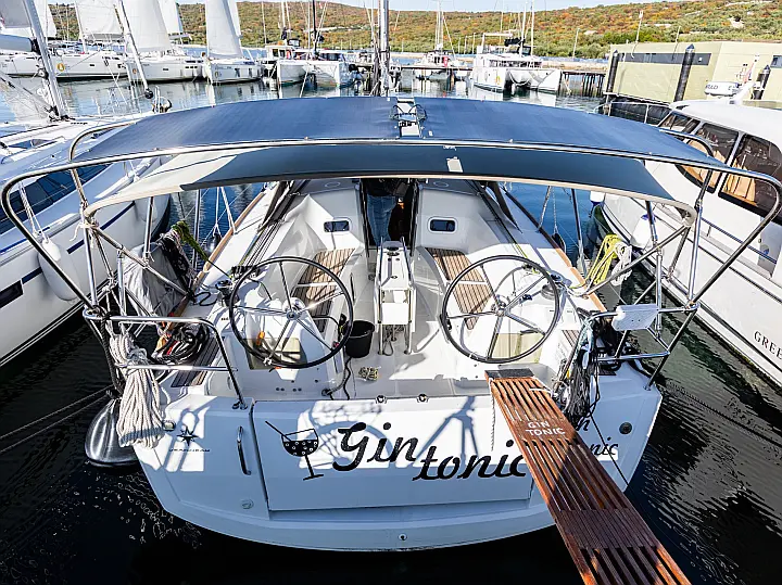 Sun Odyssey 349 - External image