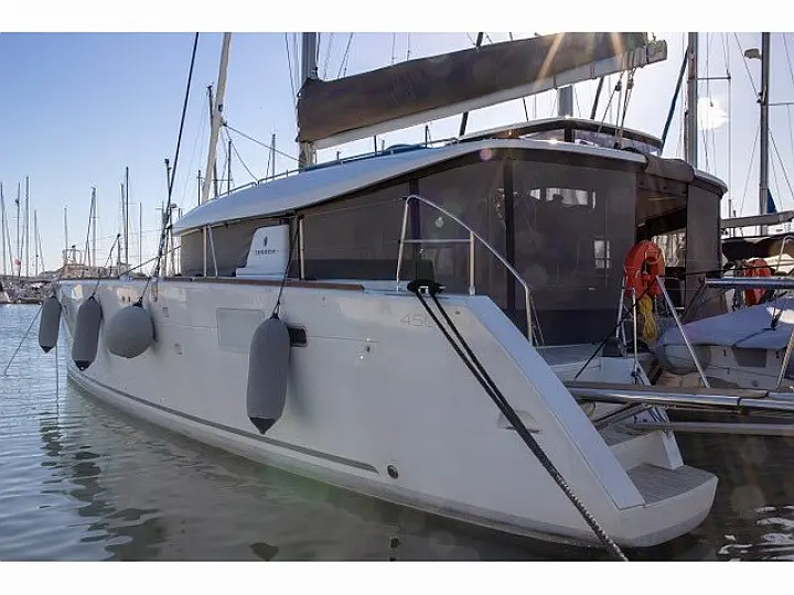 Lagoon 450 Sport - External image