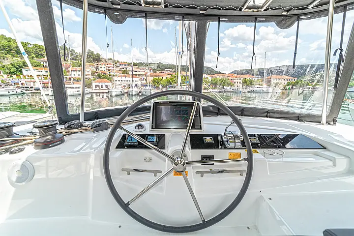 Lagoon 46 A/C & GEN & WM - 