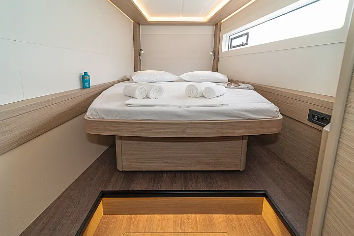Lagoon 46 A/C & GEN & WM - 