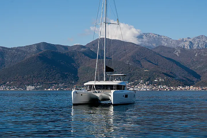 Lagoon 42 - 