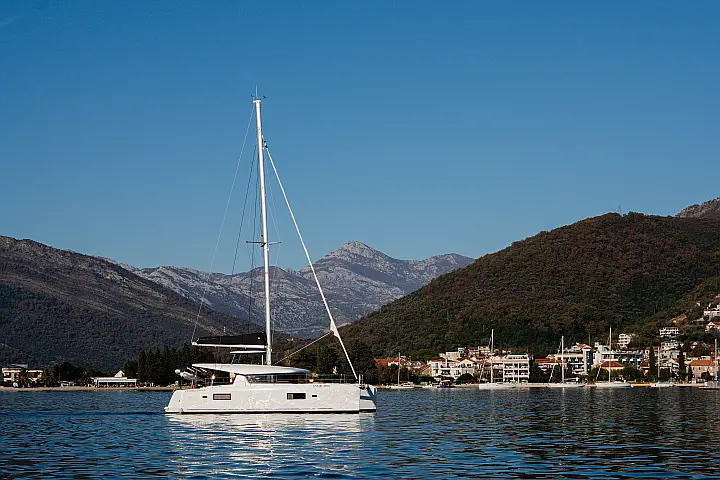 Lagoon 42 - 