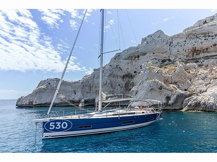 Dufour 530 - External image
