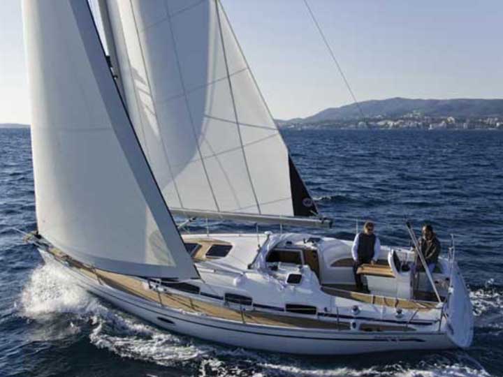 Bavaria 34 Cruiser - External image