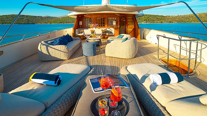 Benetti Classic 115 - 