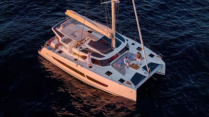 Fountaine Pajot New 44 - 