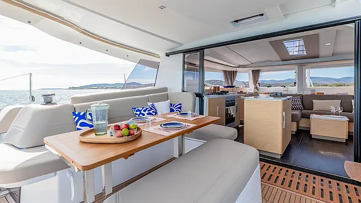 Fountaine Pajot New 44 - 
