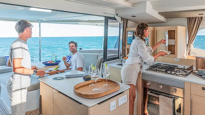 Fountaine Pajot New 44 - 