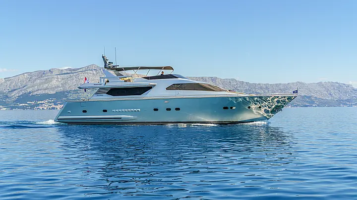Motoryacht P - 