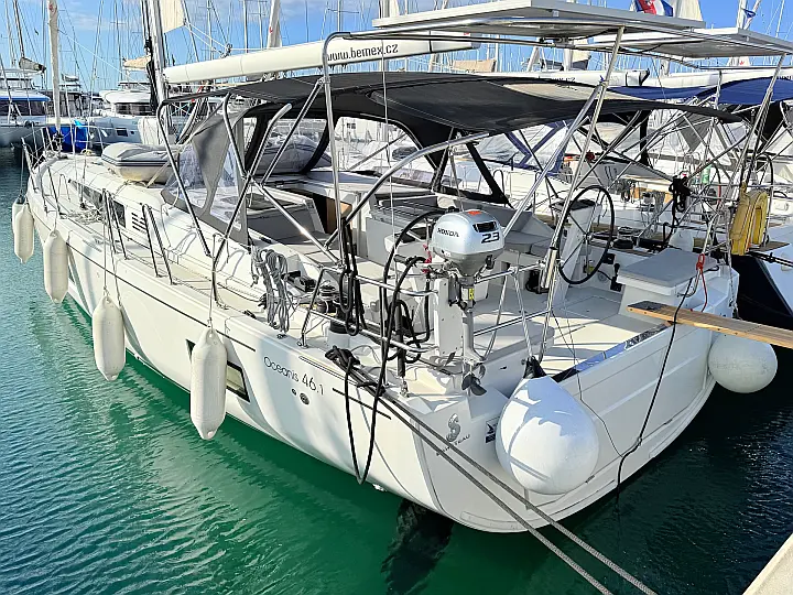 Oceanis 46.1 - External image