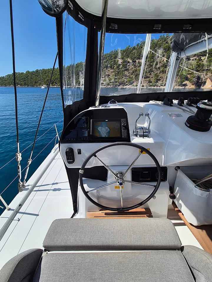 Lagoon 43 - 
