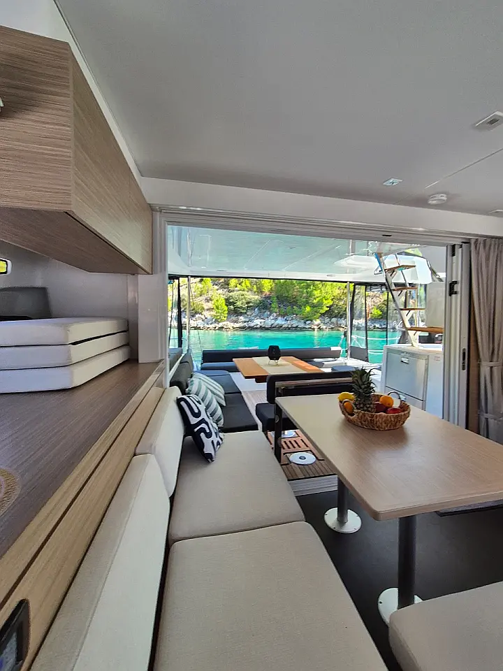 Lagoon 43 - 