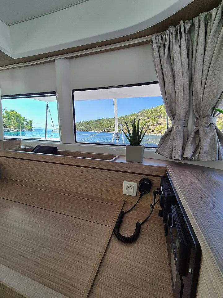 Lagoon 43 - 