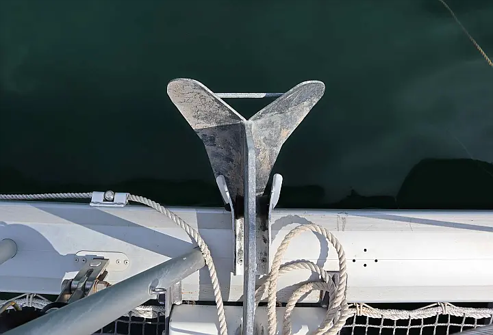 Excess 11 CAT/6 cab - 