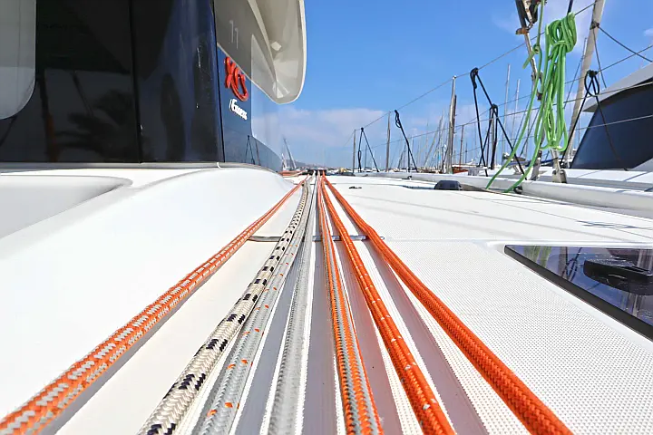 Excess 11 CAT/6 cab - 