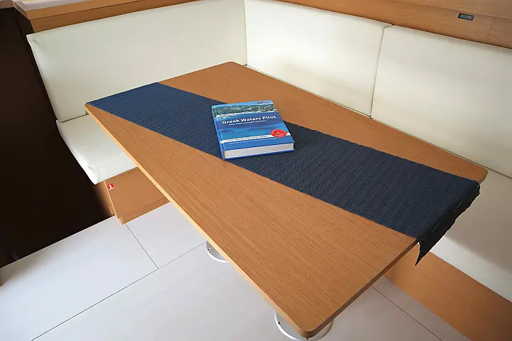 Excess 11 CAT/6 cab - 