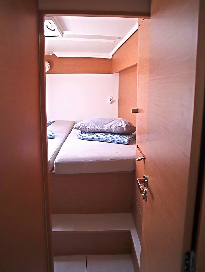 Excess 11 CAT/6 cab - 