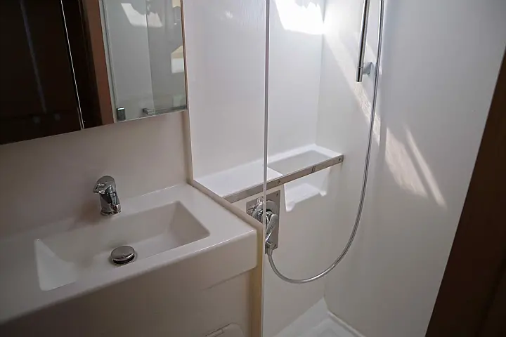 Excess 11 CAT/6 cab - 