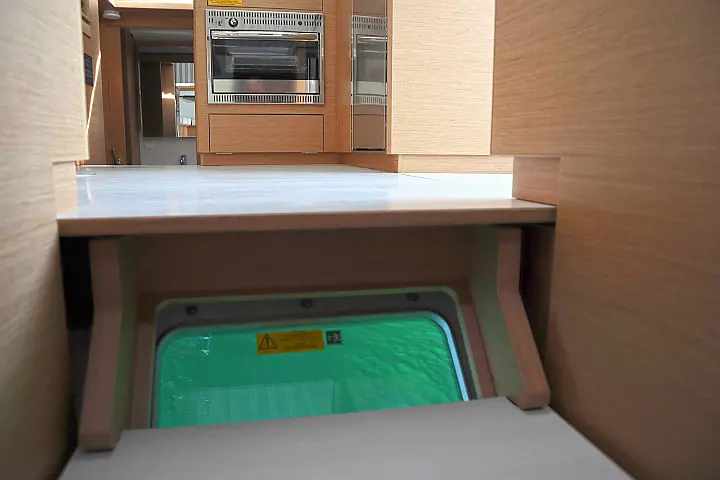 Excess 11 CAT/6 cab - 