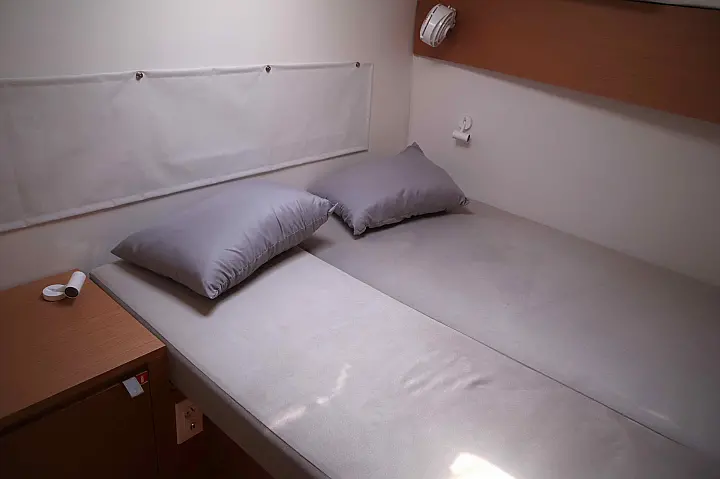 Excess 11 CAT/6 cab - 