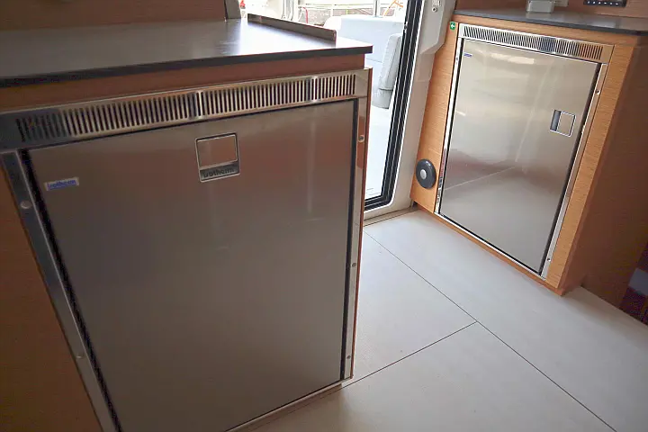 Excess 11 CAT/6 cab - 