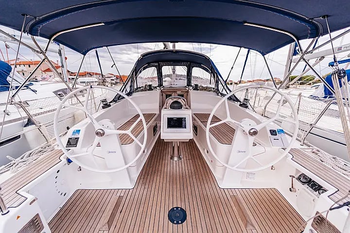 Bavaria Cruiser 37 - 