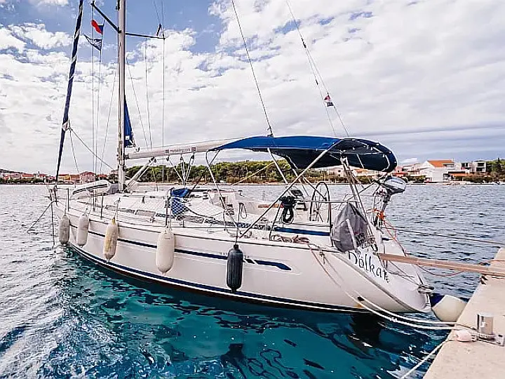 Bavaria Cruiser 36 - External image