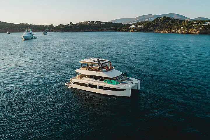 Fountaine Pajot MY6 - 